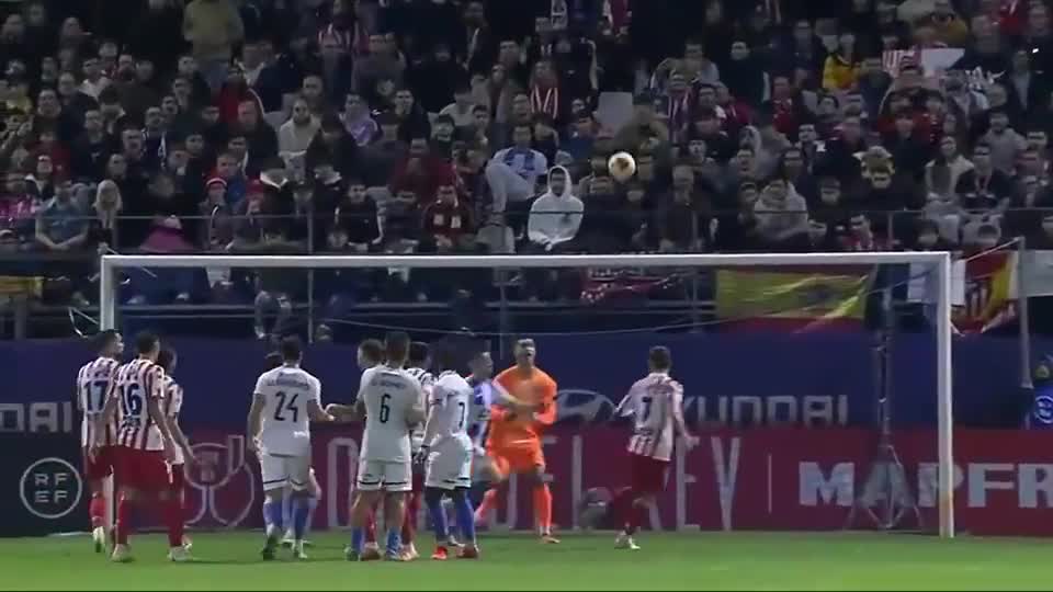 法比奥不该金靴！水分大，中超规则有瑕疵，4项数据，瓦卡才是金靴